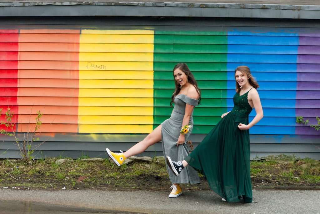 How to Add a Pop of Color to Your Prom Look XO by Sophia's How to Add a Pop of Color to Your Prom Look XO by Sophia's