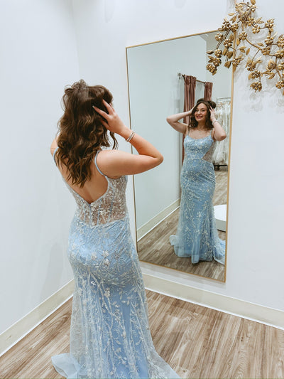 Perfect Hairstyles to Complement Your Prom or Homecoming Dress