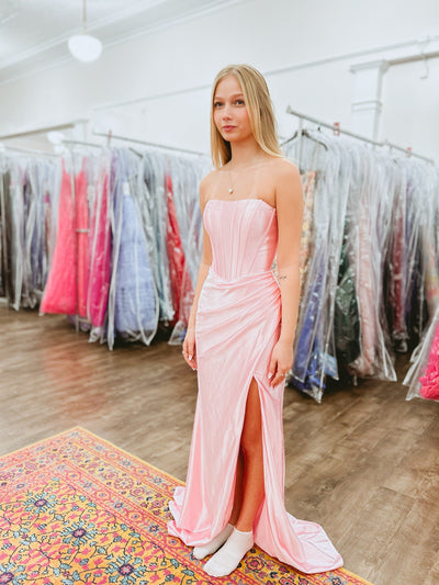 Prom 2026: Recreate These Iconic 90s Movie Prom Looks