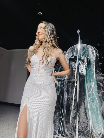 Who Pays for What at Prom? | Midwest Etiquette Edition