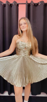 Teens Are Shining Bright: The Rise of Metallic & Mirrorball Homecoming Dresses