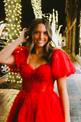 Prom Looks Inspired by Your Favorite Midwest Celebs (Yes, They Exist!)