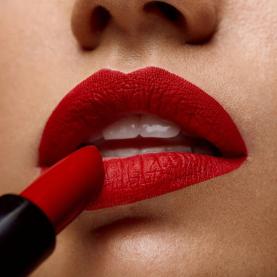 Our Top 5 Favorite Lipstick Products for Prom Night